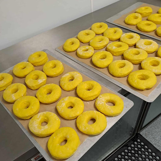Which suppliers offer the best Cook Islands donut mix for home baking?